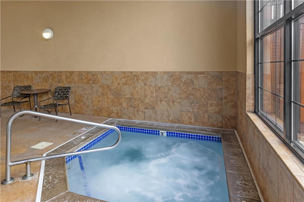 Best Western Plus Kelly Inn & Suites - photo 11