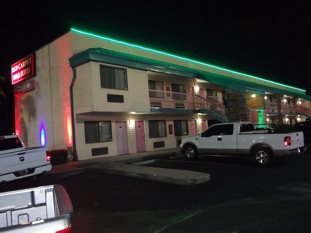 Nola Inn and Suites - photo 7