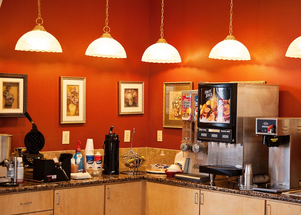 Big Lake Inn & Suites - photo 38