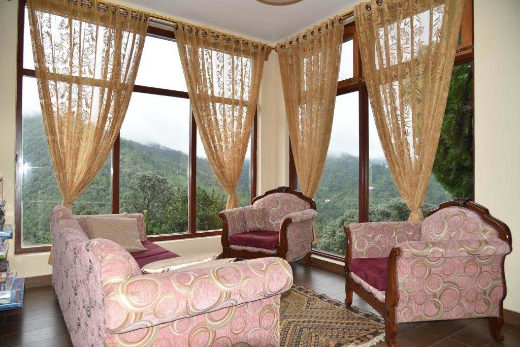 Parvada Bungalows in Naini Tal, India