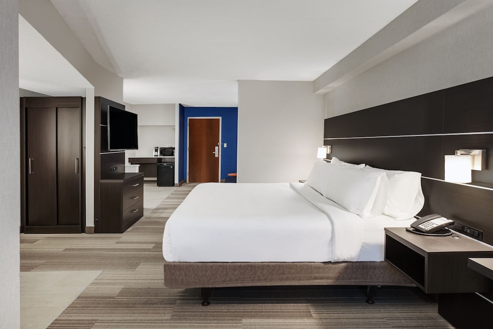 Holiday Inn Express Hotel & Suites South Portland by IHG - photo 8