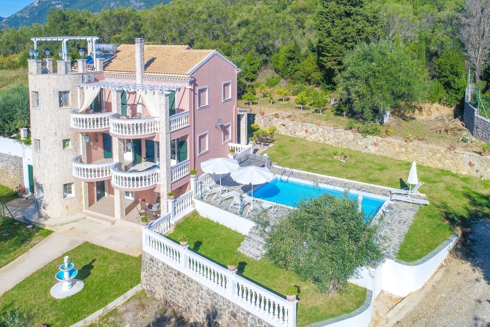 Eleonas in Kato Korakiana — 4-Star Luxury Hotel in Corfu, Greece