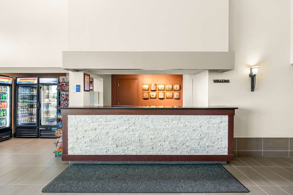 Best Western West Towne Suites - photo 11