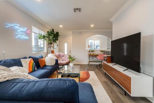 Angel & Rose Hollywood DTLA — 4-Star Luxury Hotel in Los Angeles, United States