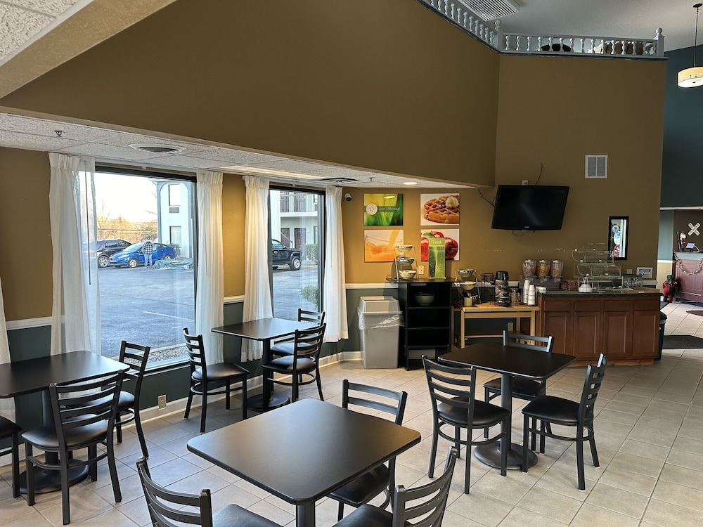 Quality Inn Ashland KY - photo 32