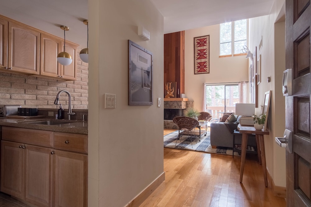 Birchwood by Avantstay Mountain Home 5 minutes From Diamond Peak Ski Resort Incline Village - photo 8