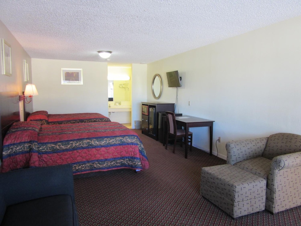 Royal Inn Abilene - photo 5