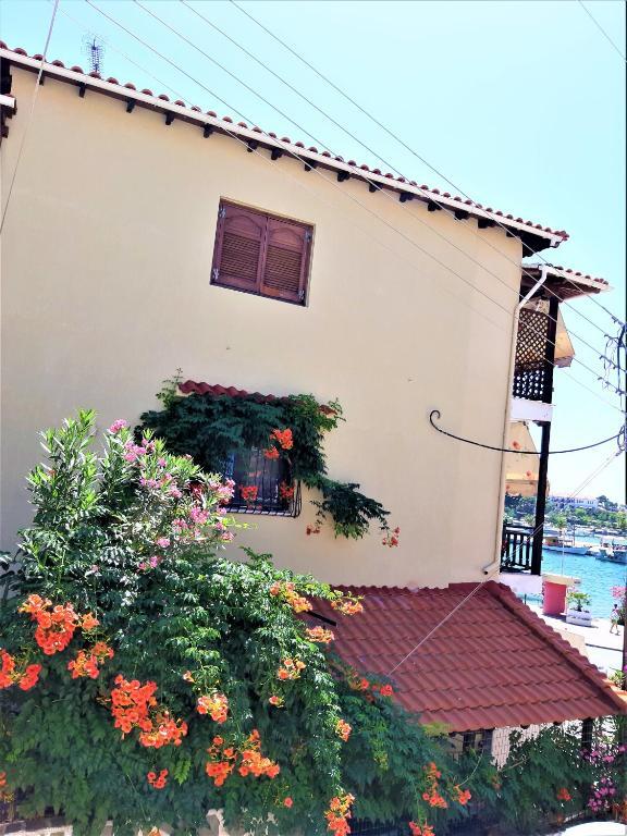 Zefyros Studios in Neos Marmaras, Greece