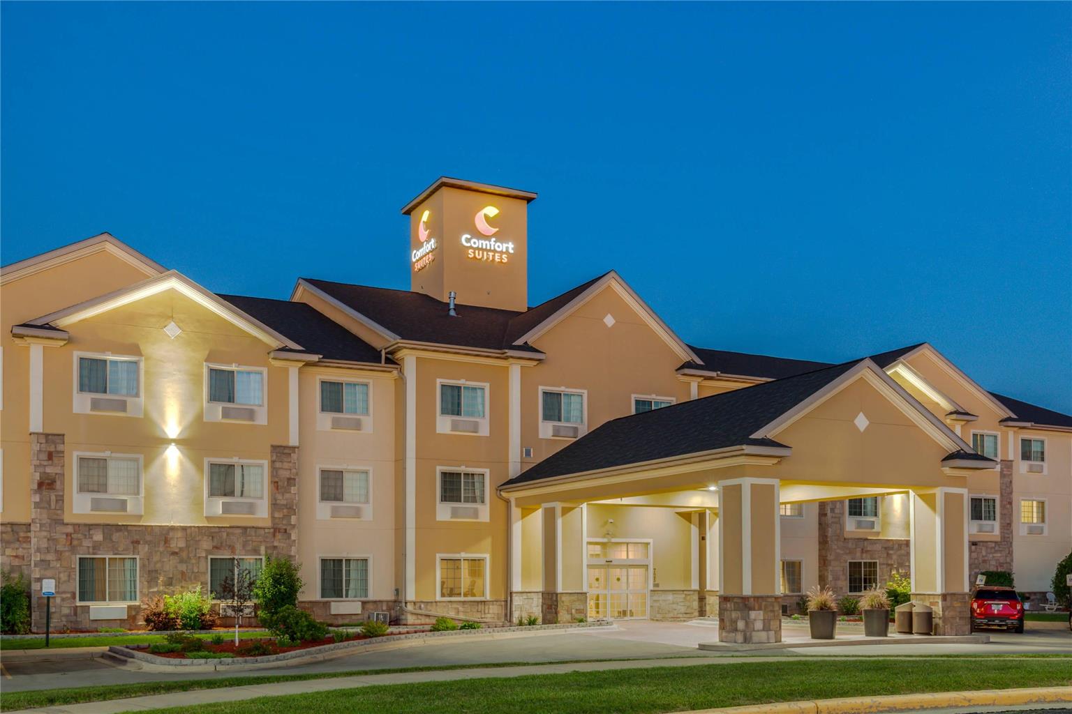 Comfort Suites Johnson Creek Conference Center - photo 6