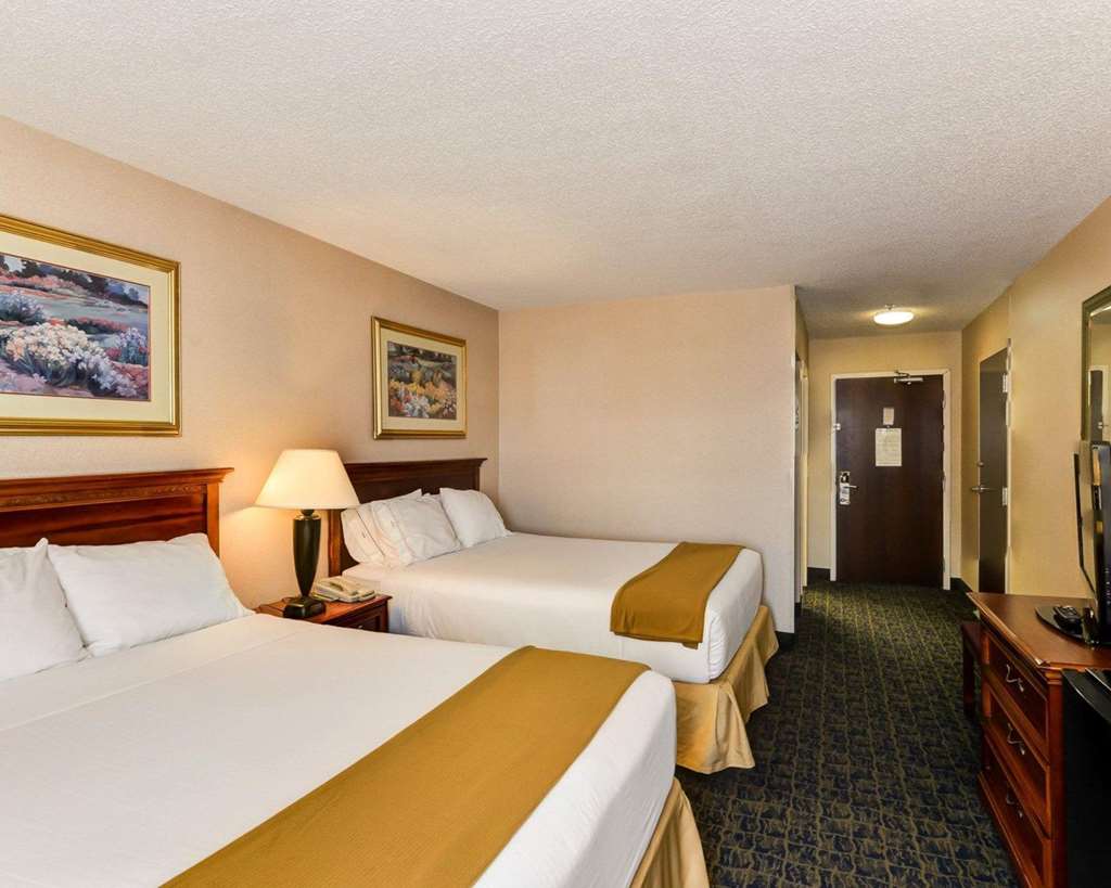 Quality Inn Spring Mills Martinsburg North - photo 16