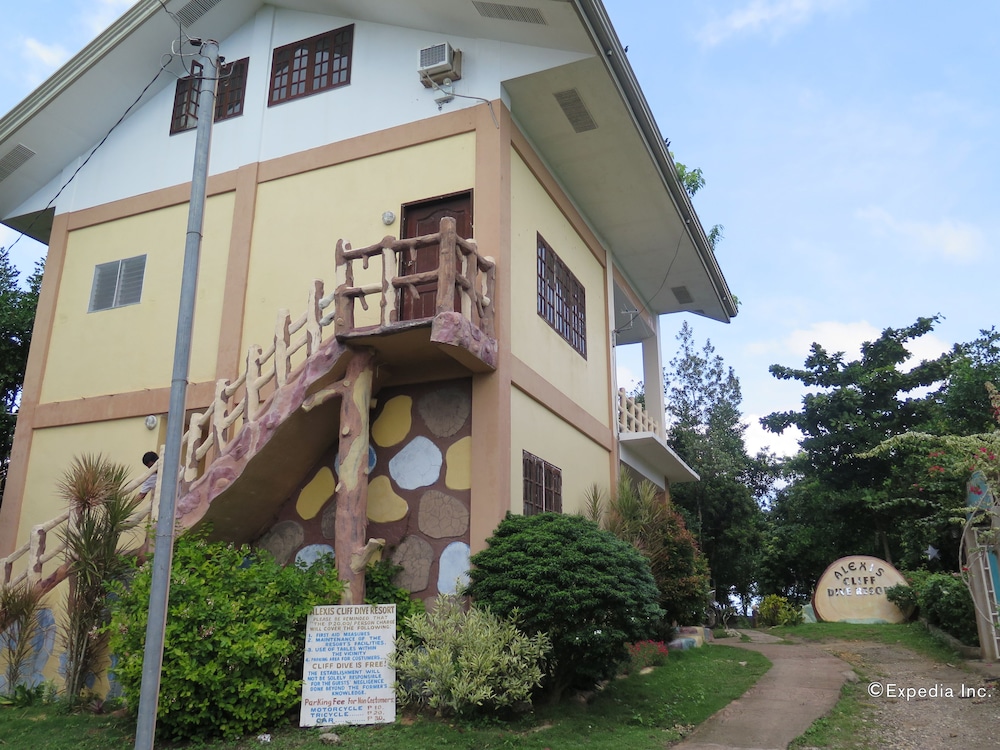 Alexis Cliff Dive Resort in Dauis, Philippines