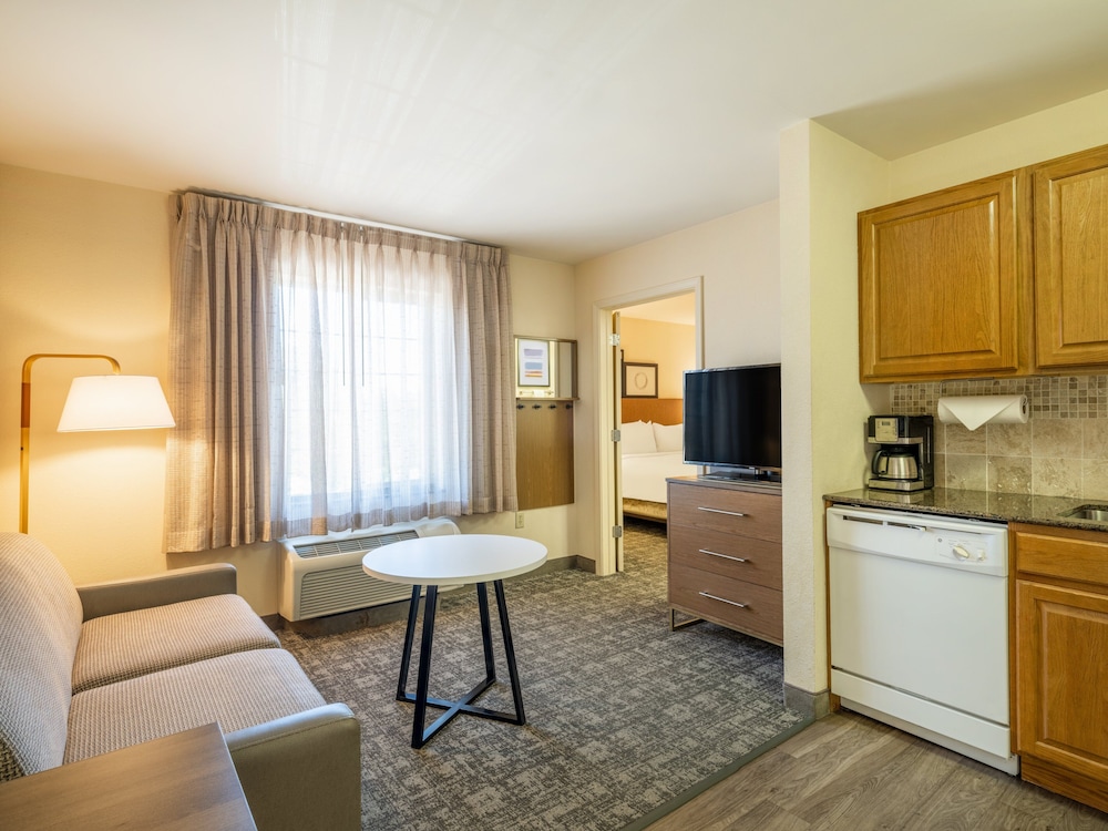 Staybridge Suites Milwaukee Airport South by IHG - photo 16