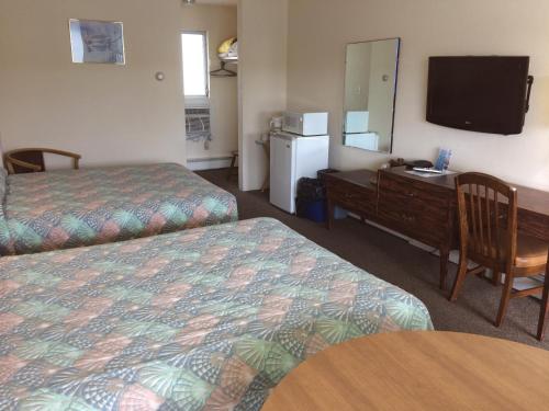 Crystal Sands Motel - photo 16