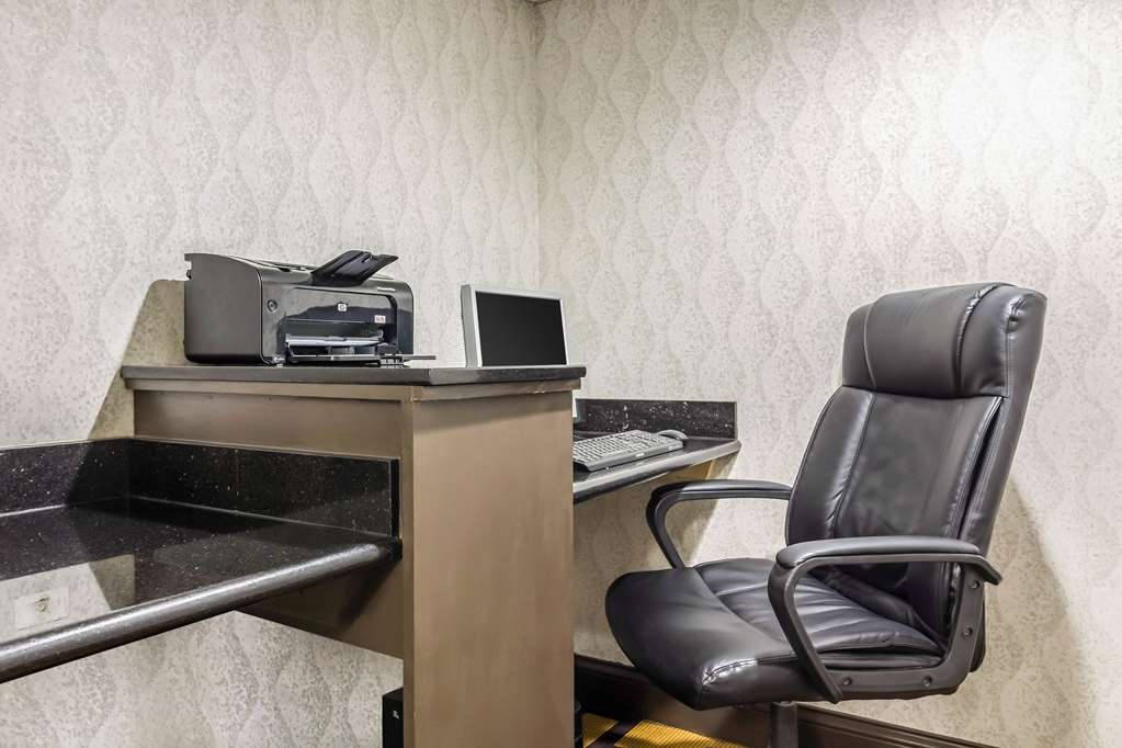 Quality Inn & Suites Arden Hills Saint Paul North - photo 26
