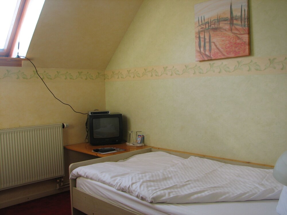 Hotel Lydia — Berlin — photo 4