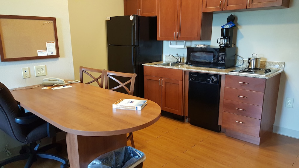 Candlewood Suites Hot Springs by IHG - photo 16