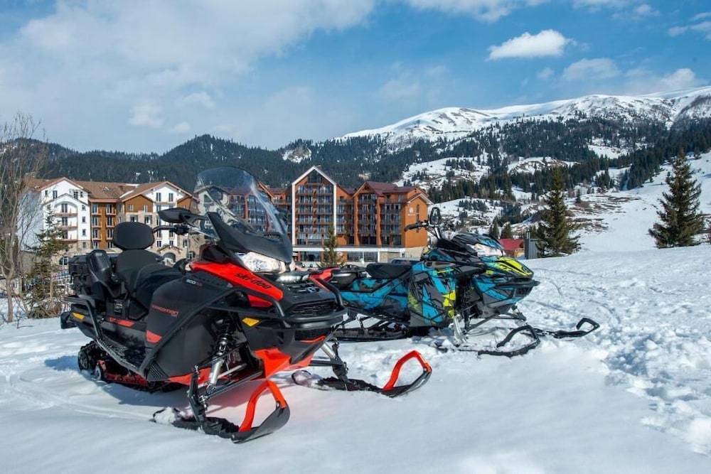 Snow and ski sports