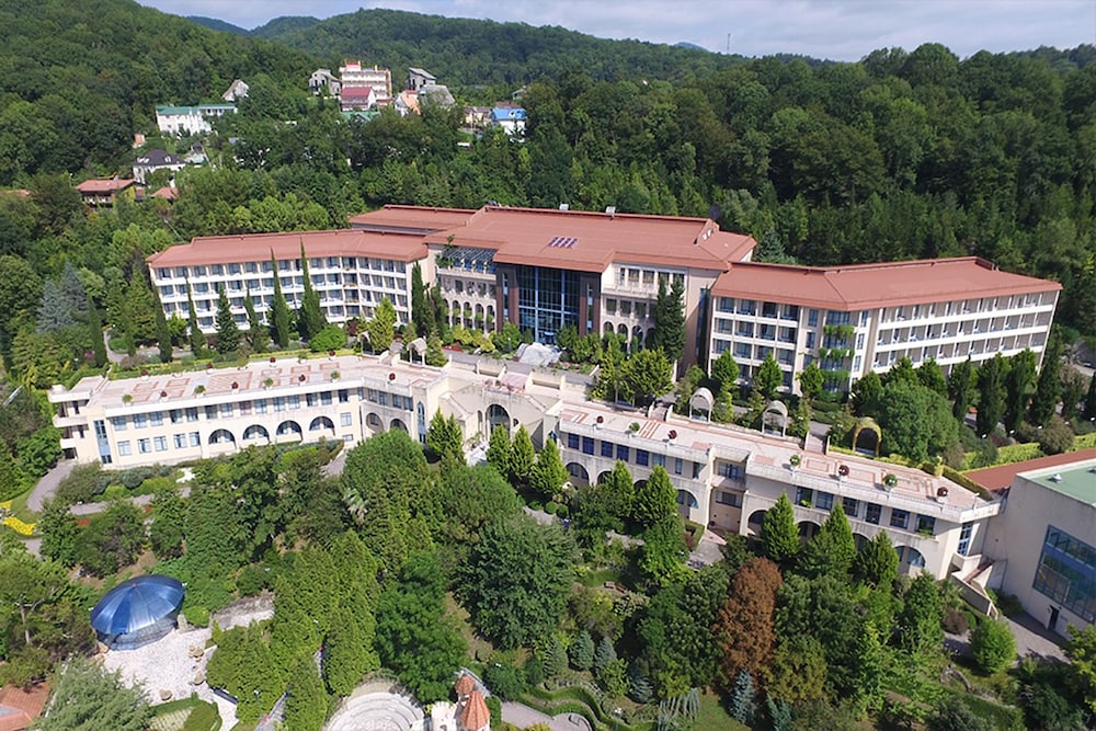 Odisseya Resort — hotel in Mayskiy