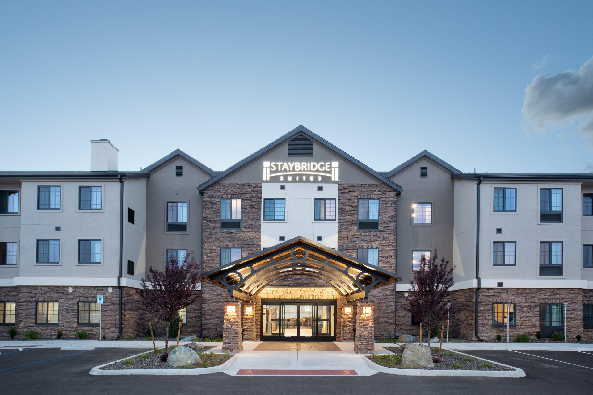 Staybridge Suites Carson City Tahoe Area by IHG - carbon neutral hotel in Carson