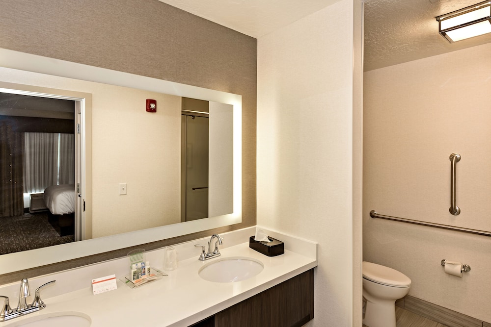 Holiday Inn St. George Conv Ctr by IHG - photo 12