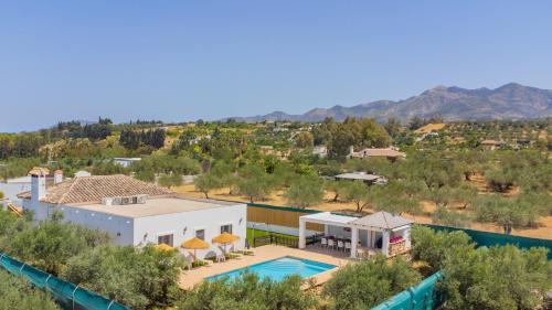 Cubo's La Luz del Valle Rural House — 4-Star Luxury Hotel in Alhaurin El Grande, Spain