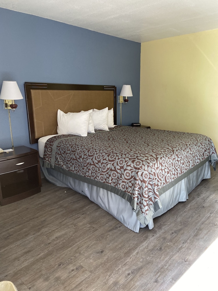 Quality Inn Eastland I 20 - photo 11