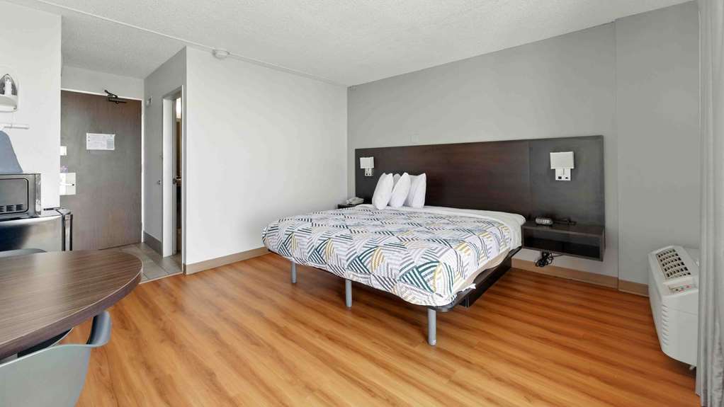 Motel 6 Atlanta GA Atlanta Airport - photo 25