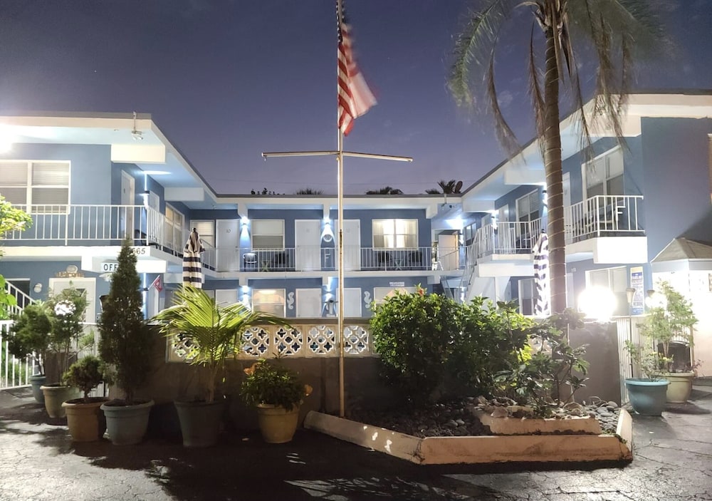 Ashley Brooke Beach Resort — hotel in Deerfield Beach