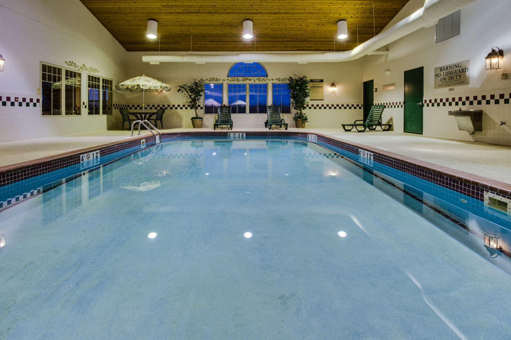Country Inn & Suites by Radisson Stockton IL - photo 9