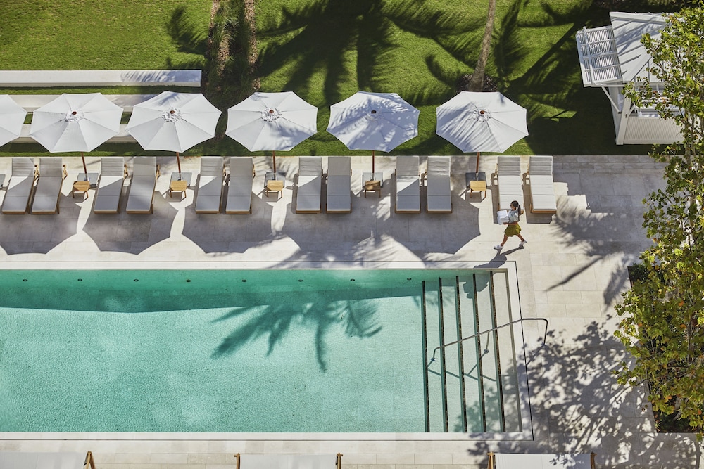Four Seasons Hotel at The Surf Club - photo 58