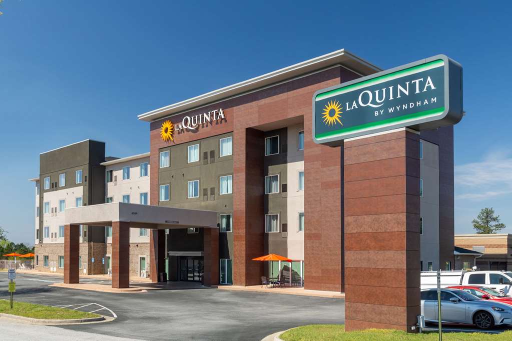 La Quinta Inn Suites By Wyndham Augusta Near Fort Gordon — Augusta