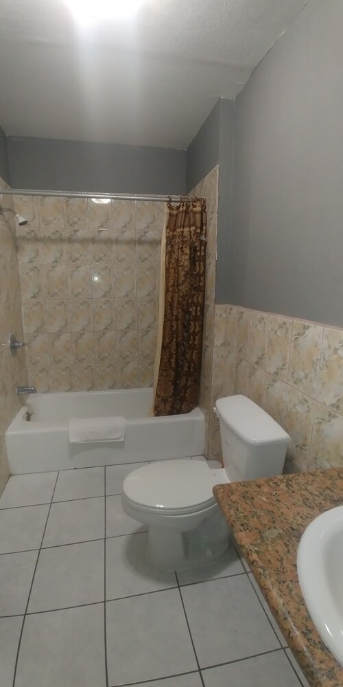 Travel Eagle Inn Motel - photo 13