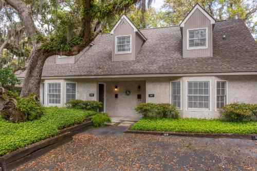 Oceanwood 109 in Saint Simons Island, United States
