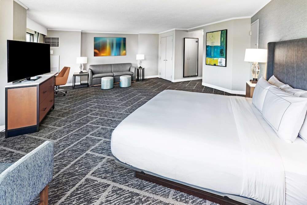 DoubleTree by Hilton Tulsa Warren Place - photo 45