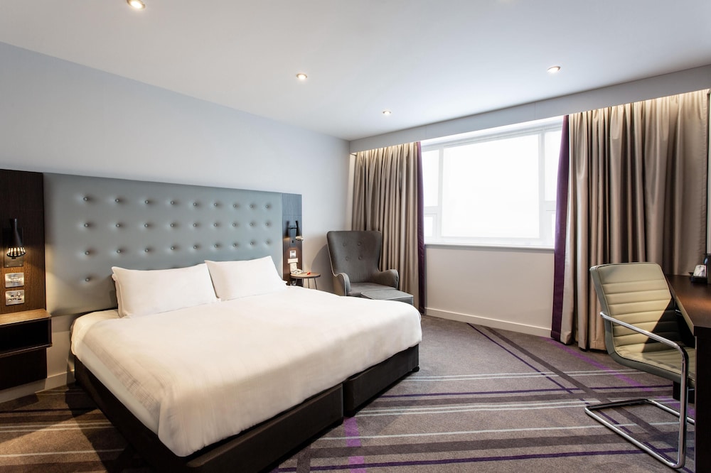 Premier Inn Bournemouth Central — Bournemouth — photo 2