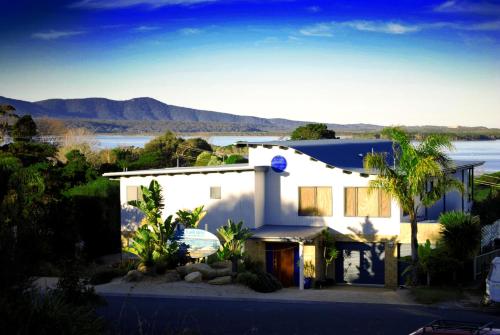 The Wave Oasis Sc B&B — 4-Star Luxury Hotel in Mallacoota, Australia