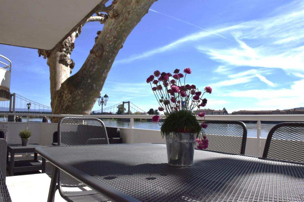 La Batie Terrasse Avec Vue Imprenable Sur Le Rhone 3 Chambres 3 Salles de Bain — 4-Star Luxury Hotel in Tain-L'hermitage, France