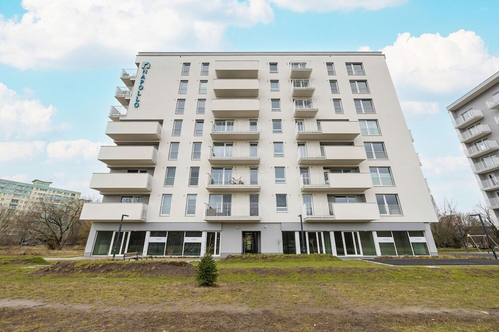 Stylish Apartment with Balcony 7th Floor by Noclegi Renters — 4-Star Luxury Hotel in Warsaw, Poland