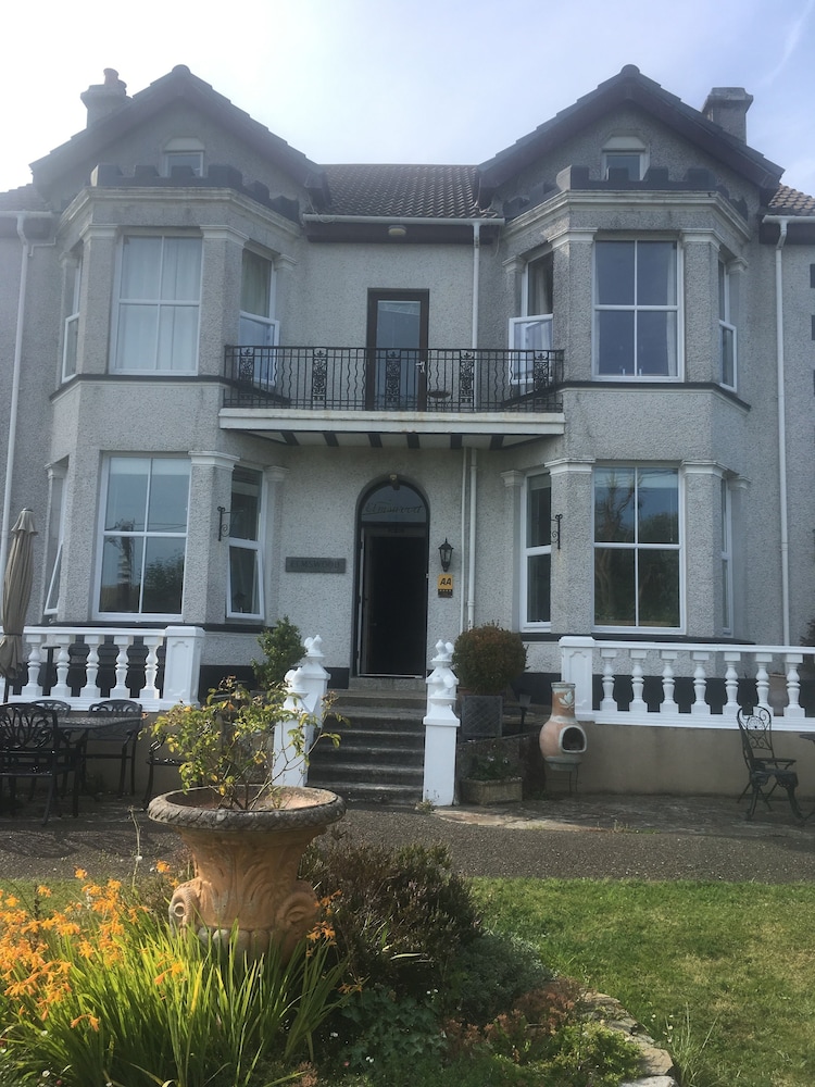 Elmswood House — 4-Star Luxury Hotel in Par, United Kingdom