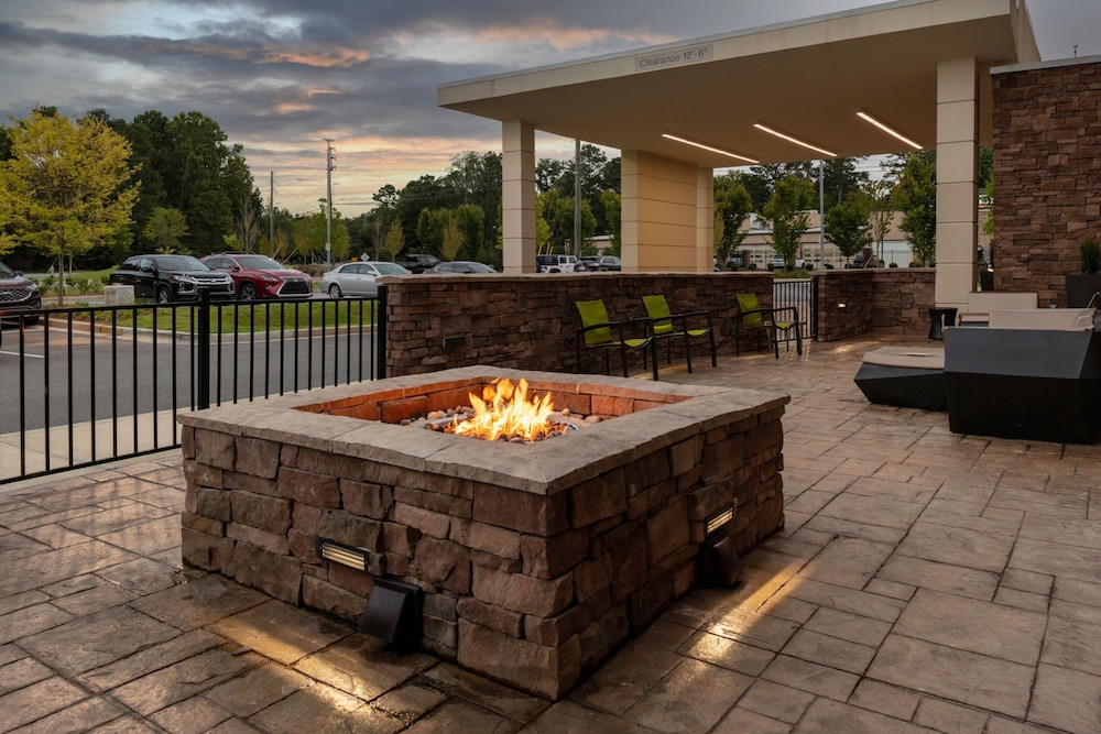 SpringHill Suites by Marriott Atlanta Alpharetta Roswell - photo 9