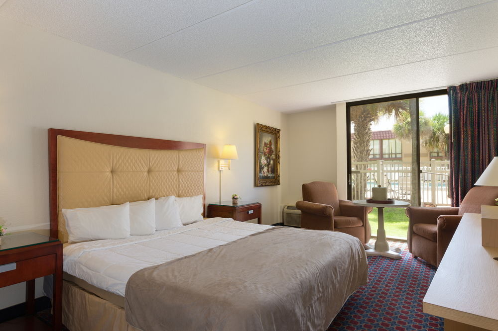 I Drive Grand Resort & Suites - photo 36