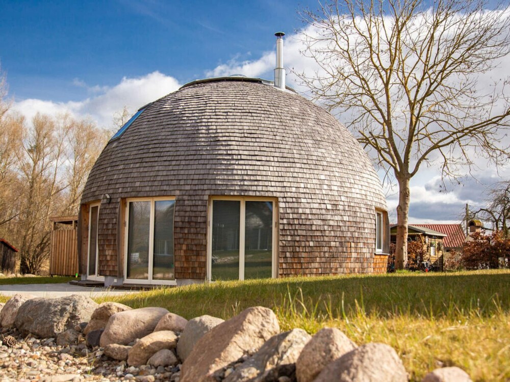 Kugelhaus Phoebe in Penzlin, Germany