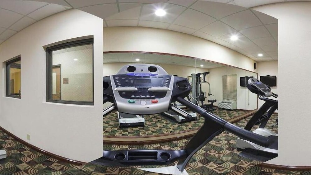 Holiday Inn Express Hotel & Suites Cleveland - photo 34