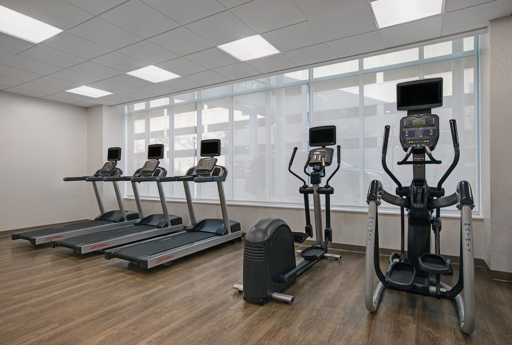 Holiday Inn Express Milwaukee Downtown by IHG - photo 26