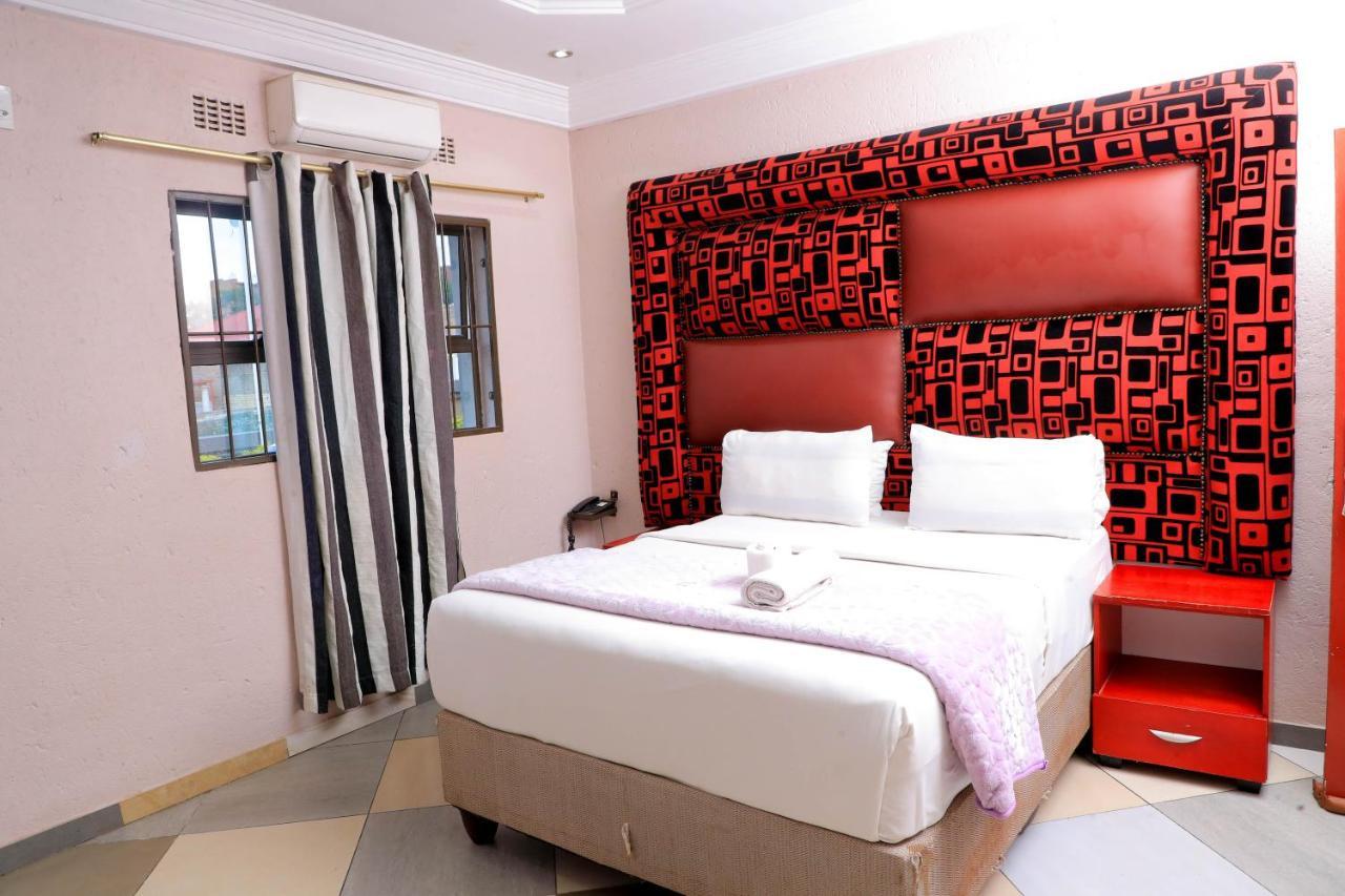 Yeoville Hotel — 4-Star Luxury Hotel in Johannesburg, South Africa