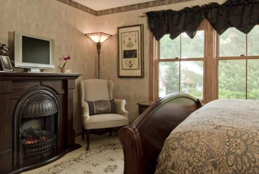 Inn at Ellis River - photo 8