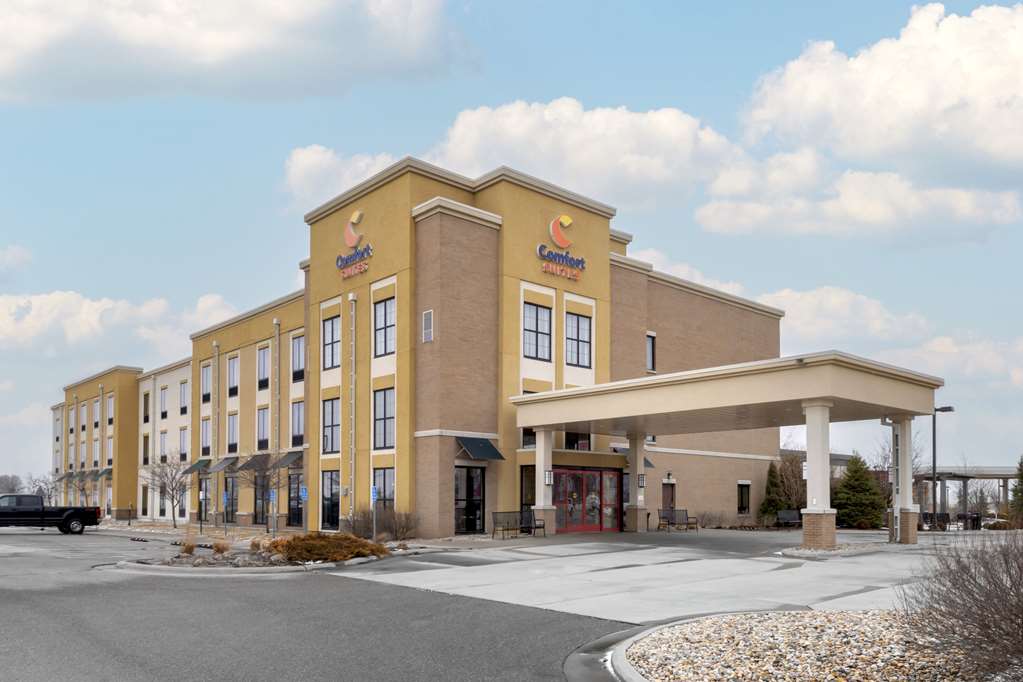 Comfort Suites and Conference Center — hotel in Worthington