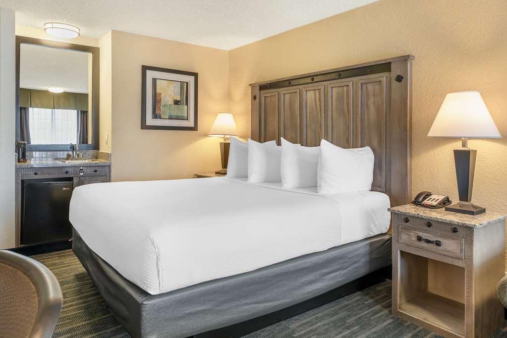 Best Western Americana Inn - photo 11