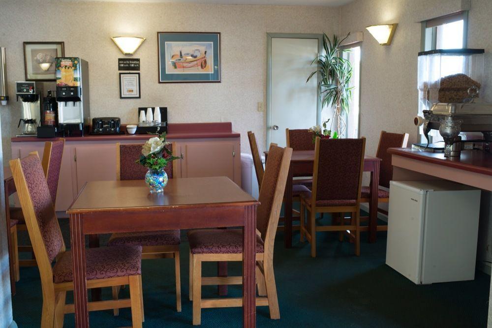 Travelodge Columbia - photo 10