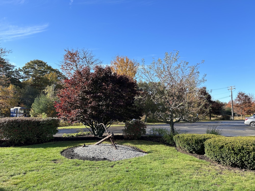 Flagship Inn & Suites - photo 35